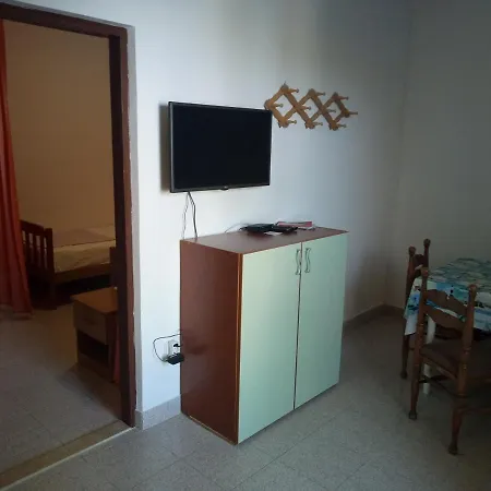 Ana Apartment Sreser