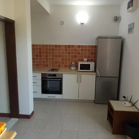 Ana Apartment Sreser