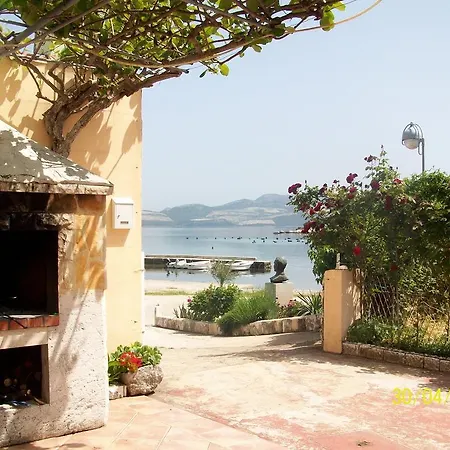 Ana Apartment *