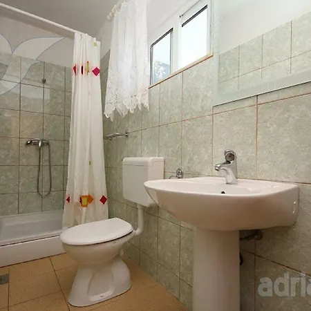 Ana Apartment *