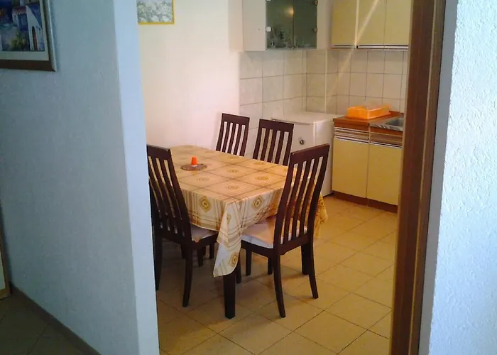 Ana Appartamento Sreser